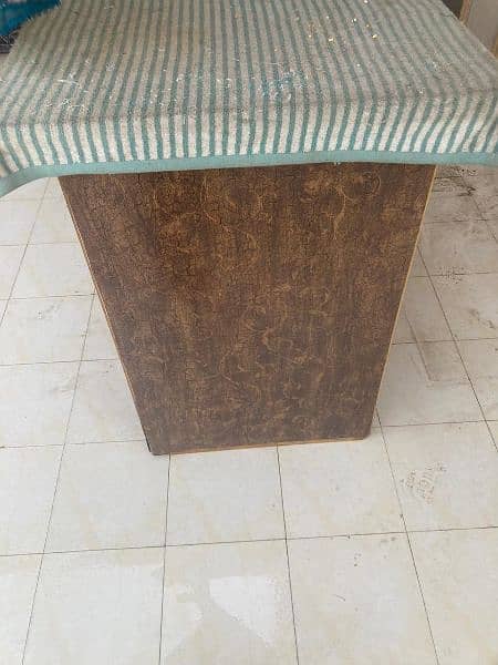 Tailoring Table with high quality wood are for sale 2