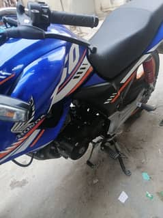 I am selling my Honda cb 150f lush condition