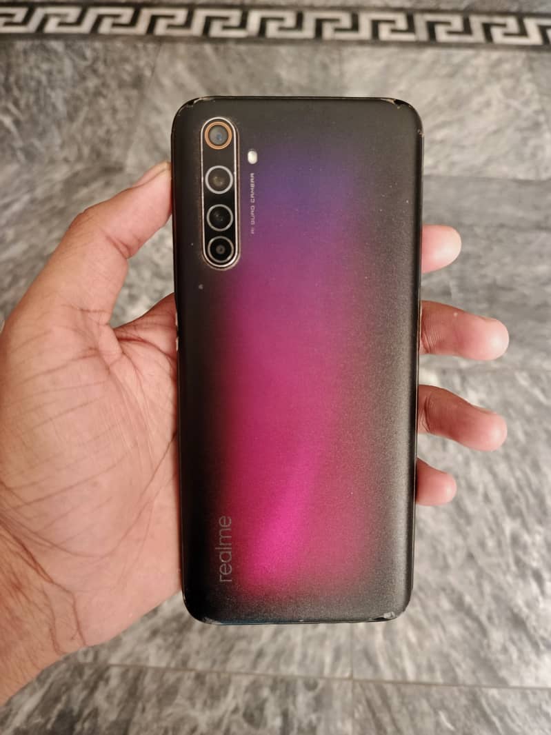 Realme 6 pro 8/128 for sale. 1