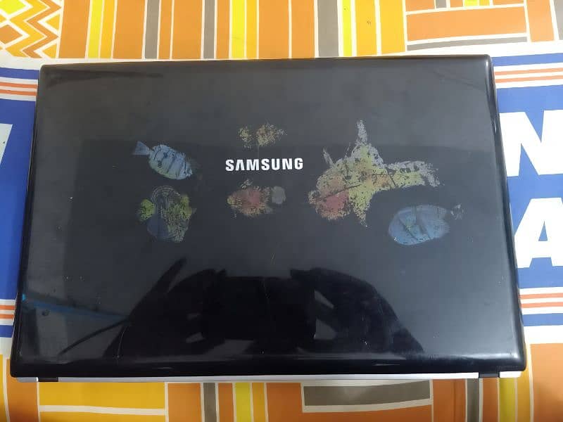 Samsung R-519  Laptop is for sale on cheap price 1