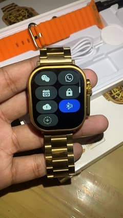 Golden Smart Watch | z76 ultra Smart Watch | Big Display | Matel Strap