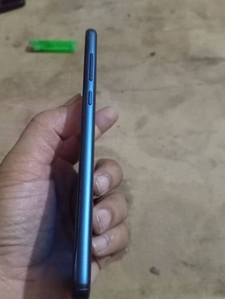 Huawei mate 10. . blue  . 4 ram 64 room. . good condition 1