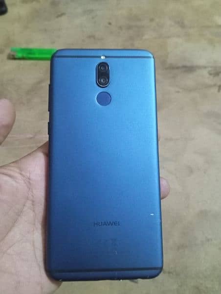 Huawei mate 10. . blue  . 4 ram 64 room. . good condition 4