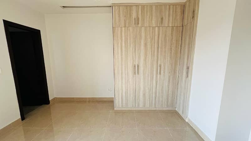 FLAT AVAILABLE FOR RENT IN BANI GALA 11