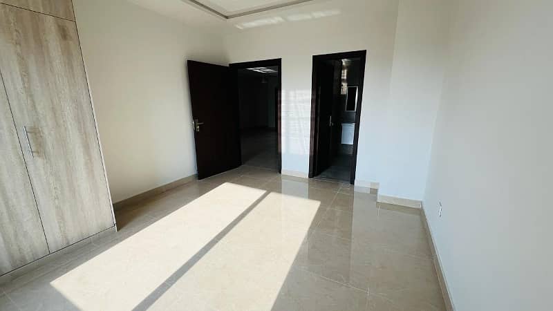 FLAT AVAILABLE FOR RENT IN BANI GALA 12