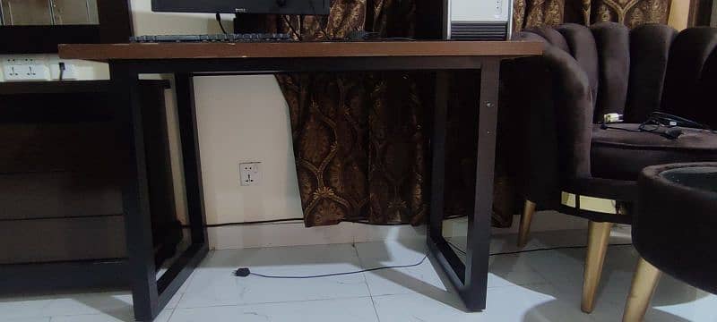 Computer Table for Sale! 4