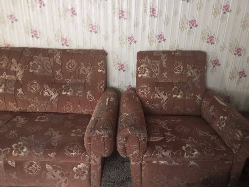 5 seater sofa set. 2