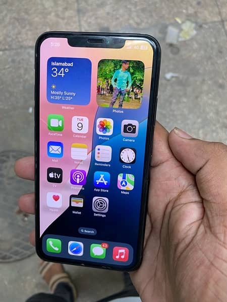 I phone 11 pro max  non pta water pack 0