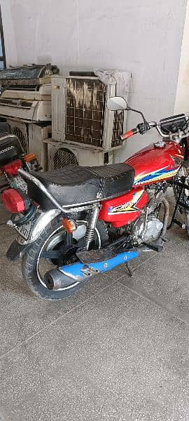 Honda 125se 4