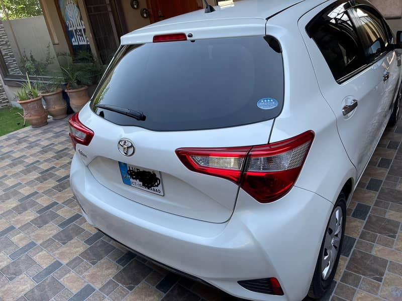 Toyota Vitz F 1.0 2019 Model 4