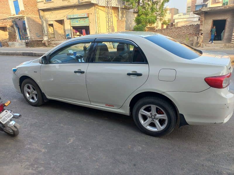 Toyota Corolla XLI 2013 3