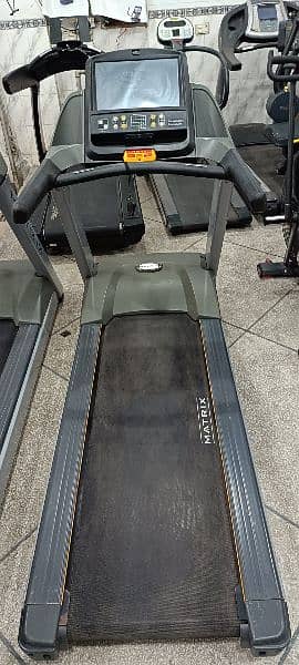 MATRIX FITNESS Refurbished T3xe Treadmill For Sale 7