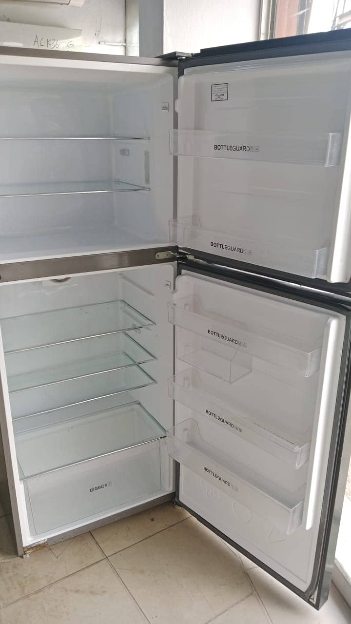 Haier fridge LArge size  (0306=4462/443)fiittt sett 2