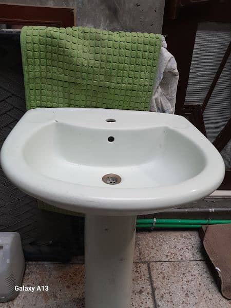 wash basin with stand 2