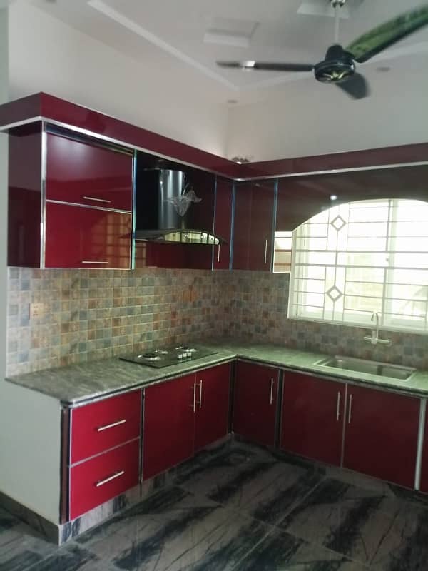 Near To 
Market
 Park And Schools 10 Marla House Available For Rent 3