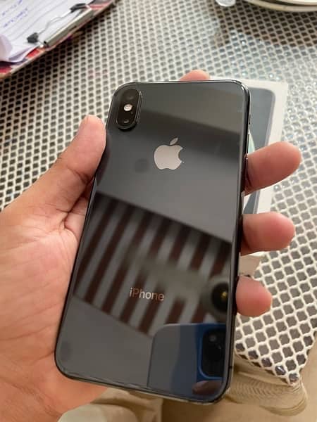 Iphone Xs 256gb pta approved with box charger full ok phone 4