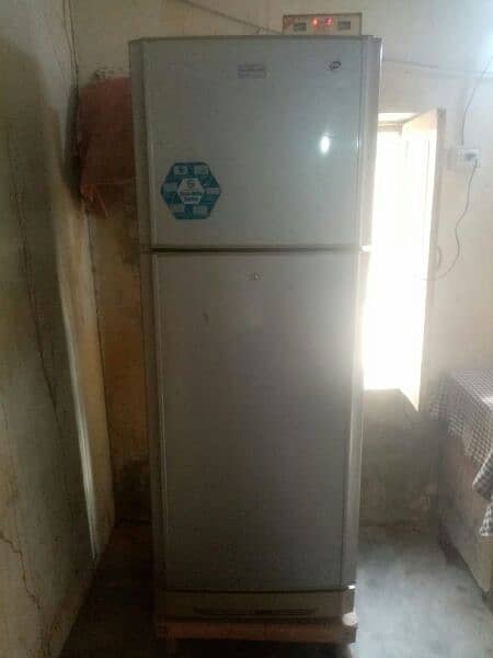 fridge in use but New conition 0