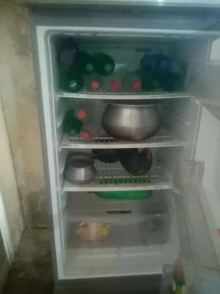 fridge in use but New conition 3