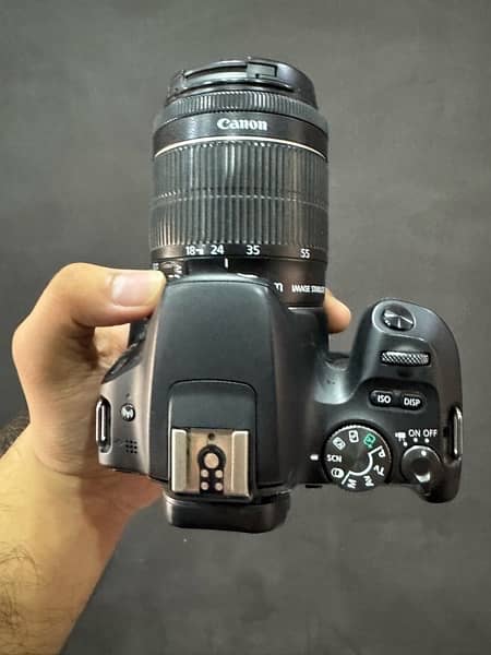 Canon 200D with IS STM Lens 18-55 mm 1