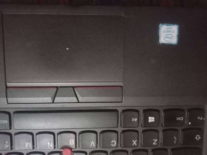 LAPTOP LENOVO 20EV000HUE 3