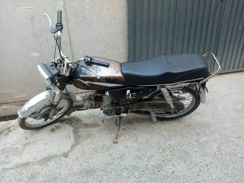 honda motorcycle 2009 modelb 2