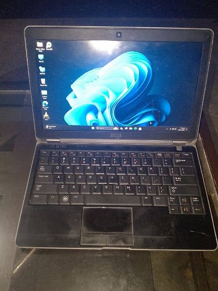 Dell Latitude E6230      03009580778 0