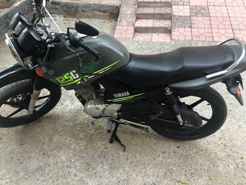 YAMAHA YBR 125G 0