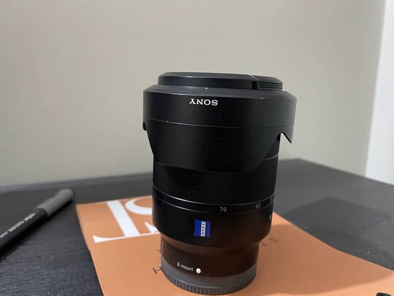 Sony Vario-Tessar FE 24-70mm f/4 ZA OSS Lens 1