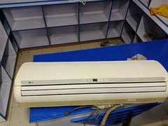 split ac in original condition neet and clean