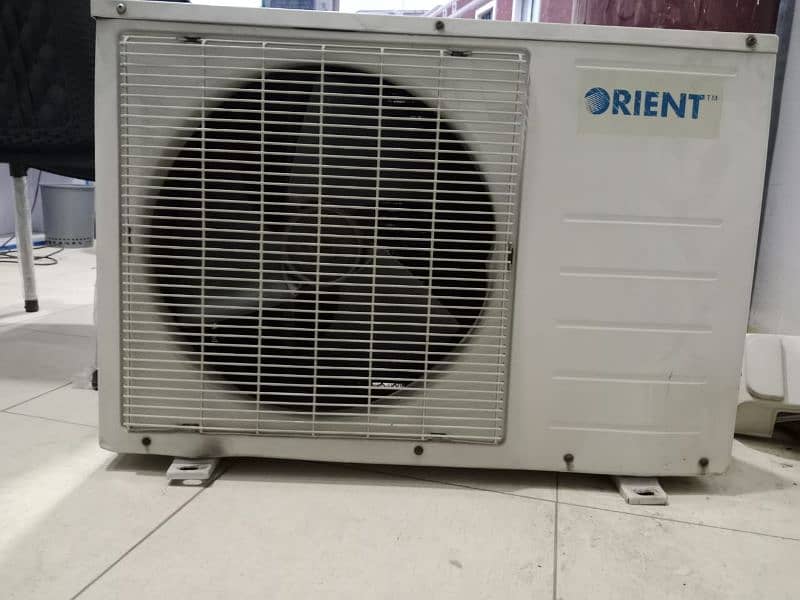 split ac in original condition neet and clean 1