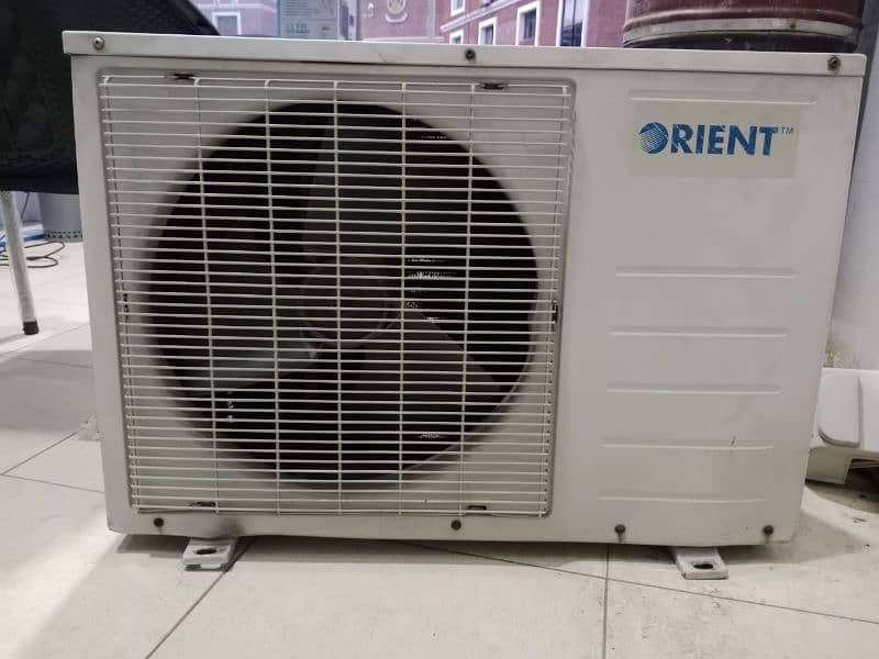 split ac in original condition neet and clean 3