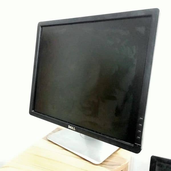 19" LED in 5200/- urgent sale 3