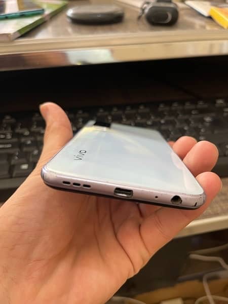 I'm selling my vivo y20 2