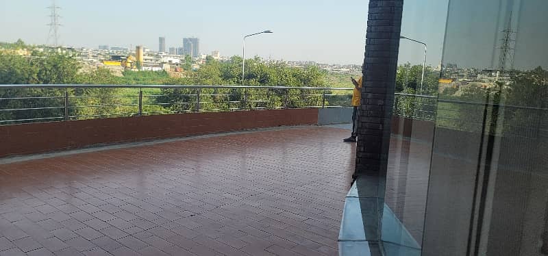 Fully Furnished one bedroom with Living Room Water, electricity and gas. Shaheen Chemist building Bahria Heights 2 Near PWD Gate. 4