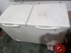 freezer 2 door for sell :03244967273