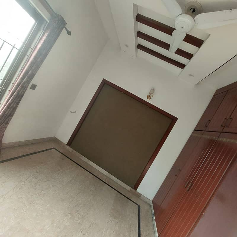 Upper Portion Available For Rent In Johar Town Block R-1 1