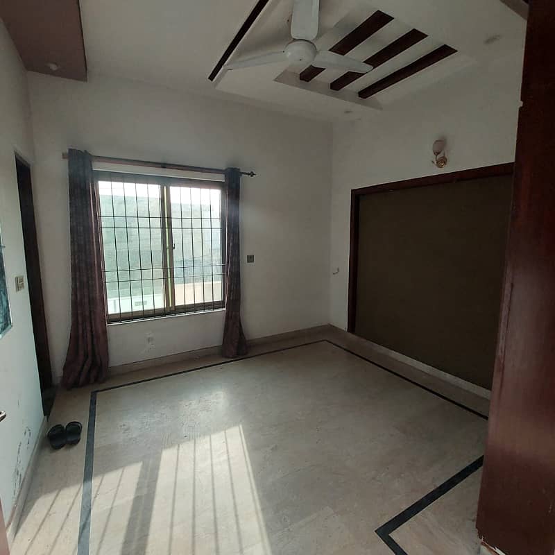 Upper Portion Available For Rent In Johar Town Block R-1 9