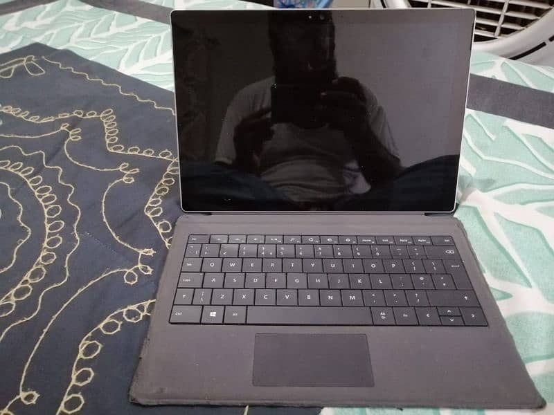 Laptop Microsoft Surface pro 4 i5 6th Gen 8GB Ram 256 SSD 0