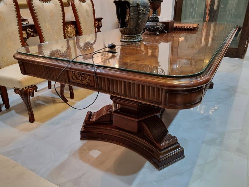 8 sitting Royal Dining Table set 3