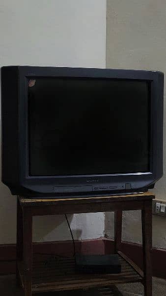 Sony classic tv for sale! Crystal clear High bass sound 2