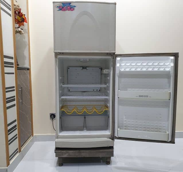 Dawlance refrigerator for sale 0