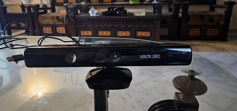 Xbox 360 original games and original Kinect 0
