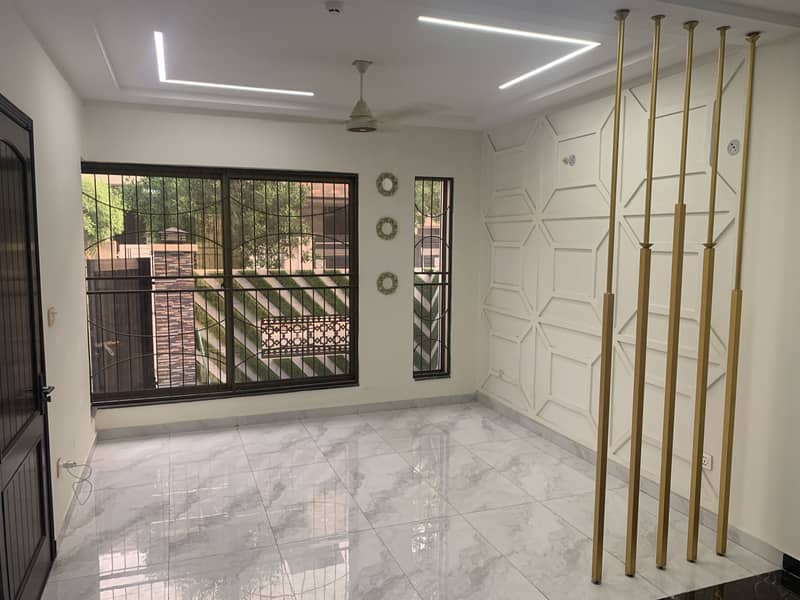 5 MARLA MOST BEAUTIFULLY CONSTRUCTED HOUSE IN ENTIRE DHA RAHBAR IS AVAILABLE FOR SALE 0