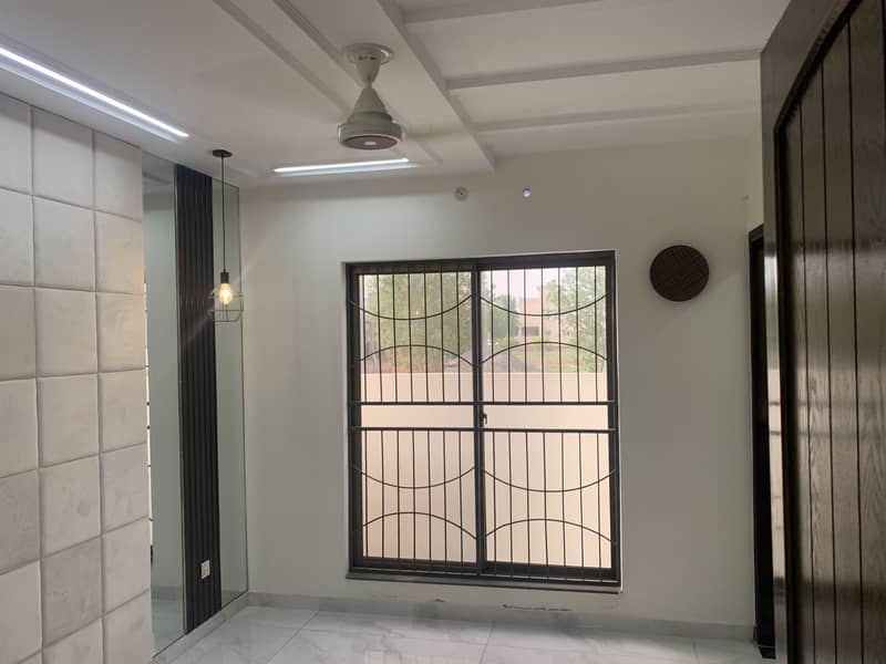 5 MARLA MOST BEAUTIFULLY CONSTRUCTED HOUSE IN ENTIRE DHA RAHBAR IS AVAILABLE FOR SALE 11