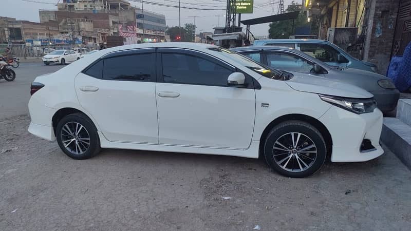 Toyota Corolla Altis X  TOATAL GENIUN B2B 1