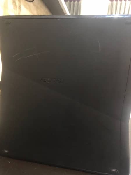 xbox 360 in new condition but used black colour with controllers 1