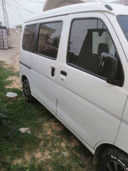 Daihatsu Hijet 2010 3