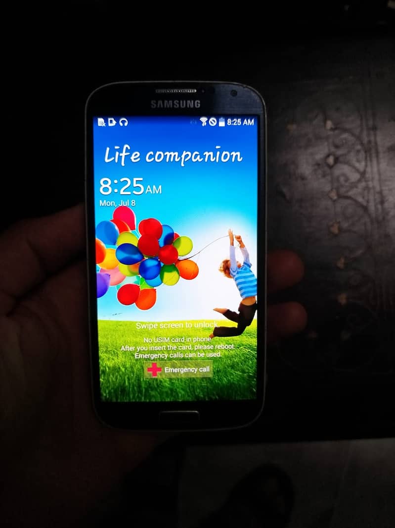 Samsung Galaxy S4 (2 GB, 16 GB) 1