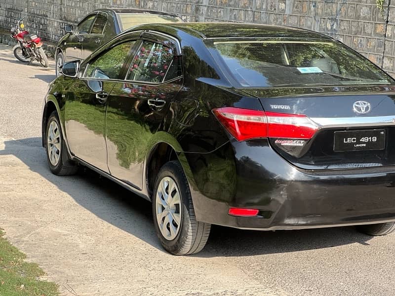 Toyota Corolla GLI Automatic 2015 4