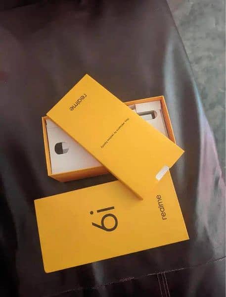 realme 6i full box 4/128 cndition 10/9 exchange possible 5